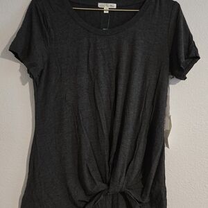 Women’s Charcoal Twist-Front Tee